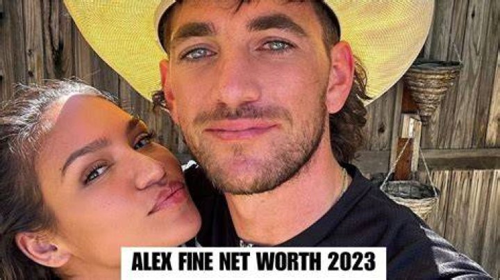 Alex Fine 2024 Fianc&eacute;e, net worth, tattoos, smoking & body facts Taddlr