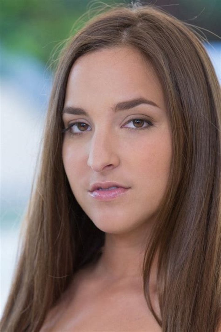 Amirah Adara, Acteur.trice Cin&eacute;S&eacute;rie