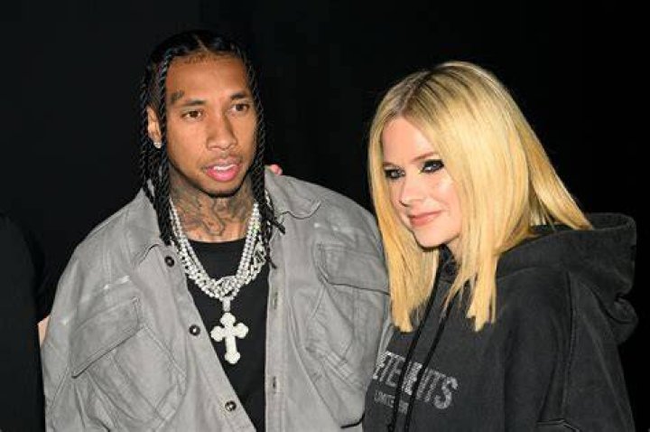 Avril Lavigne Dating Tyga Just Days After Splitting From Exfiancé Mod Sun