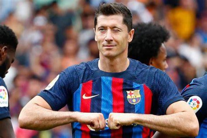 Barcelona Lewandowski dreamt of playing for Real Madrid Why did he