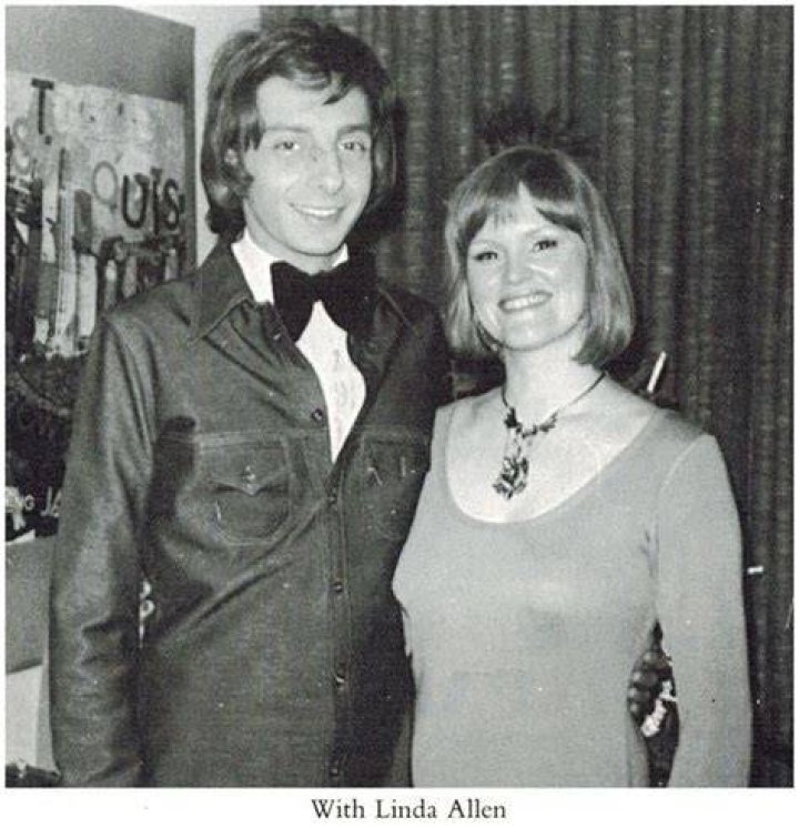 Barry Manilow And Linda Allen: A Musical Legacy