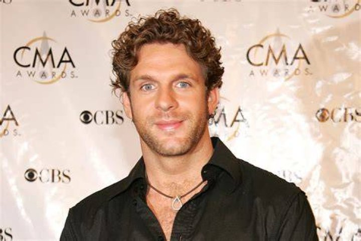 Billy Currington (singersongwriter) Wiki, Age, Wife, Net Worth, & Family