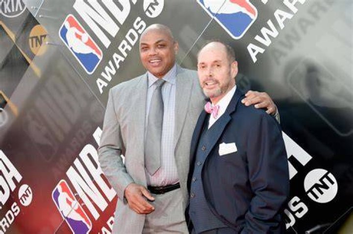 Charles Barkley surprises Ernie Johnson onair with news he&rsquo;s elected