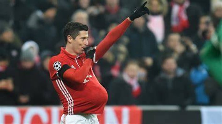 Dadtobe Lewandowski reveals baby news with goal celebration