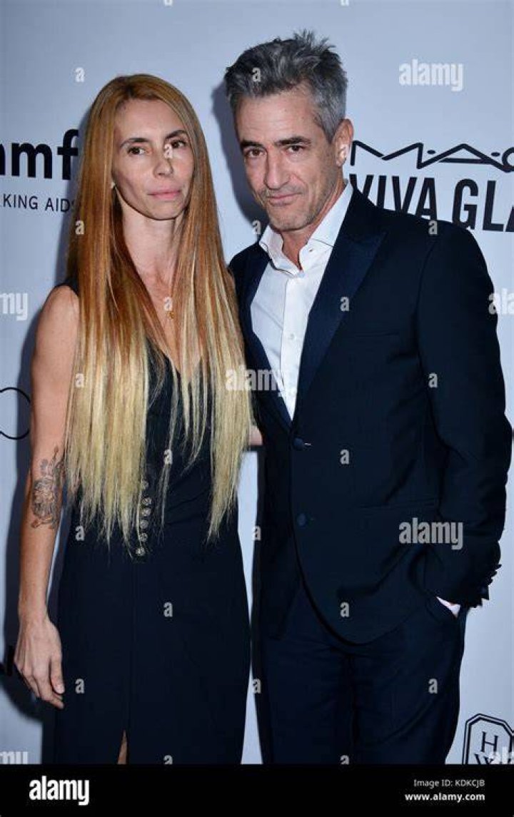 Dermot Mulroney and wife 027 arriving at the amfAR Gala Los Angeles