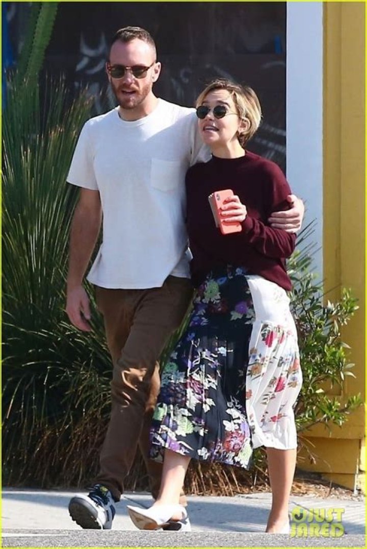 Emilia Clarke and boyfriend Charlie McDowel Out in Venice 12 GotCeleb