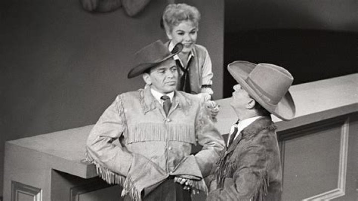 Frank Sinatra&rsquo;s Daughter Cried for a Week Before His Fourth Wedding