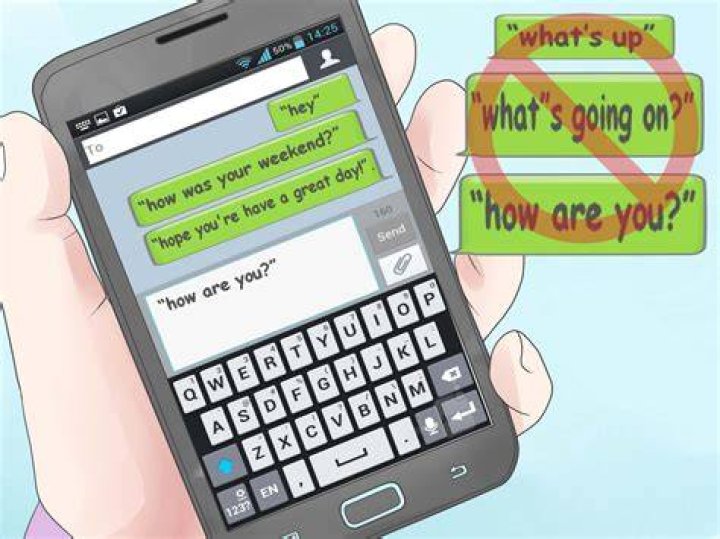 How To Text Someone You Haven&rsquo;t Talked to in a Long Time