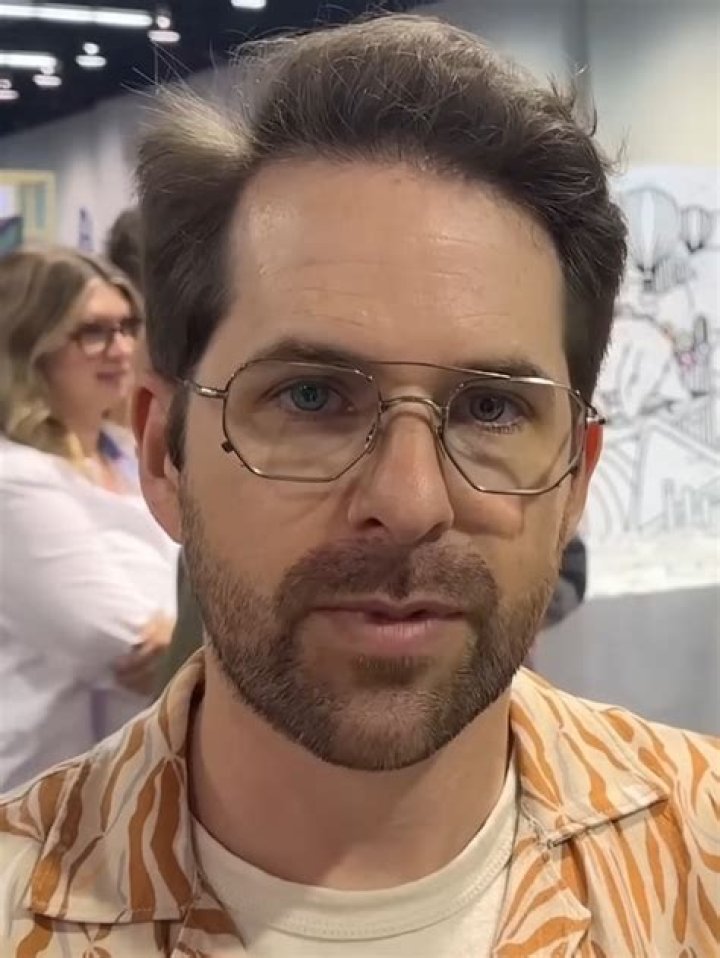 Ian Hecox Age, Bio, Birthday, Family, Net Worth National Today