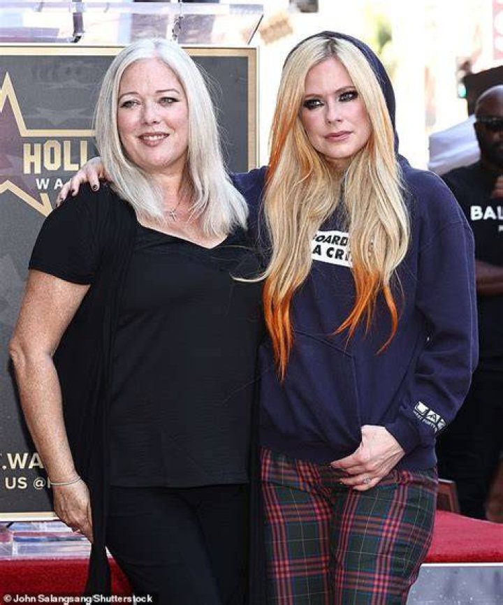 Is Avril Lavigne's Mother Still Alive And Well?