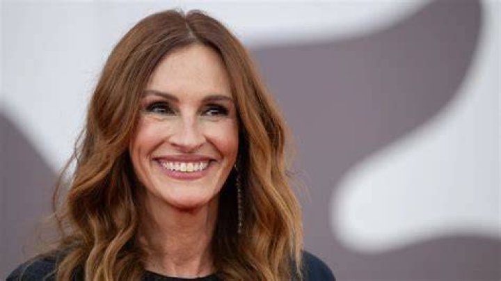Julia Roberts Shares Sweet NeverBeforeSeen Photo With Daniel Moder on