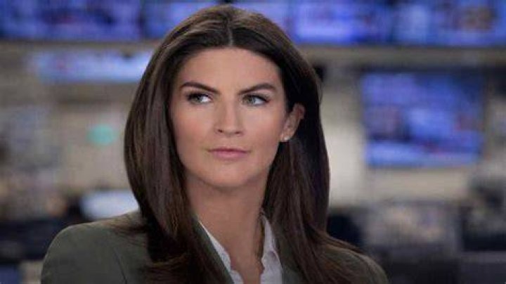 Kaitlan Collins Wiki/Bio, Career, Age, Husband, CNN, Bikini and Hot