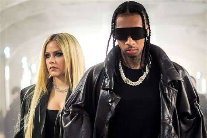 Latest Celebrity Tyga & Avril Lavigne Spotted Hugging At NOBU — Sources