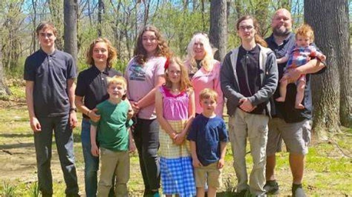 Learn About Jamerrill Stewart's Husband, Travis: Obituary And Life Story