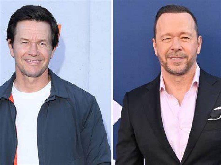 Mark Wahlberg with his brother Donnie Wahlberg Donnie wahlberg, Mark