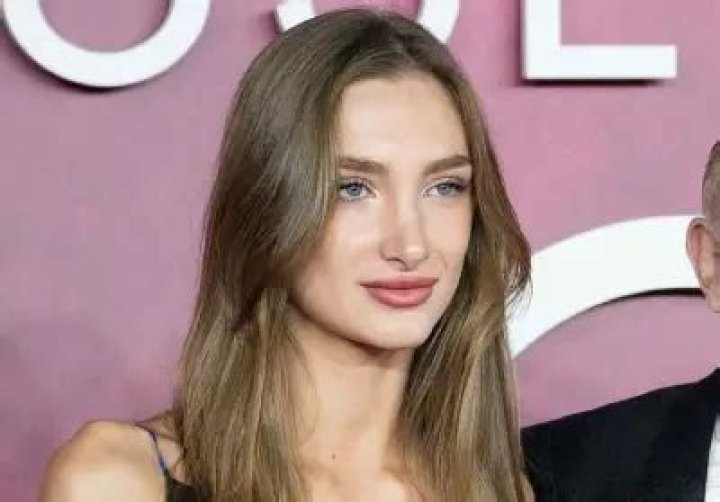 Mathilde Pinault Bio, Wiki, Age, Height, Parents, Boyfriend, and Net Worth