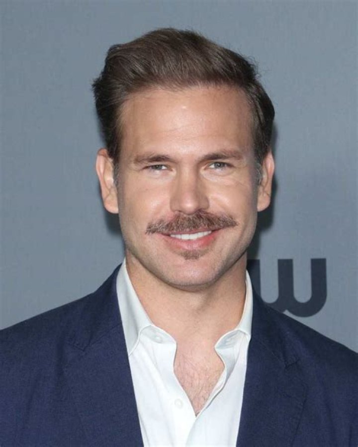 Matthew Davis Height, Weight, Age, Affairs, Wife & More &raquo; StarsUnfolded