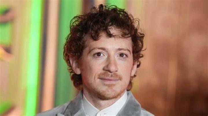 No, Ethan Slater Not Gay Girlfriend Ariana Grande Wife Lily