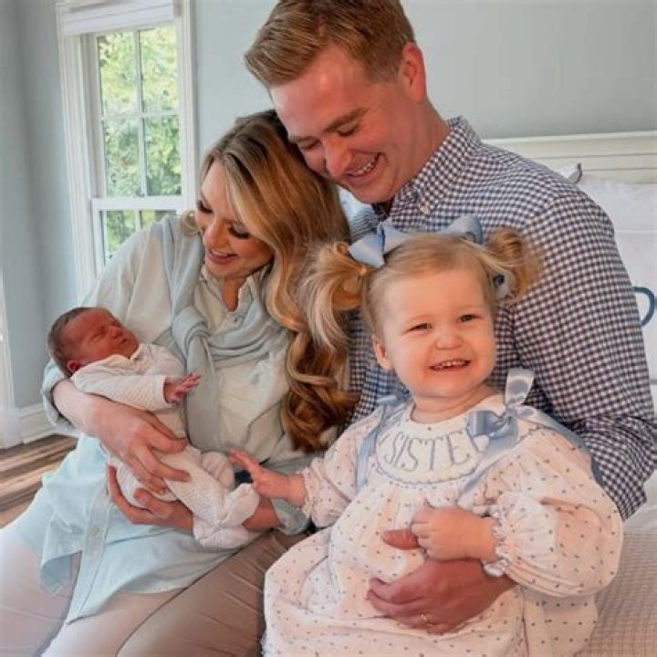 Peter Doocy Wife Is Peter Doocy of Fox News married?