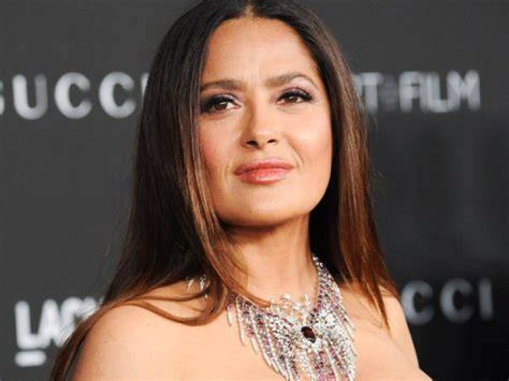 Salma Hayek Loves This Gradual SelfTanner Because 'It Doesn't Stink'