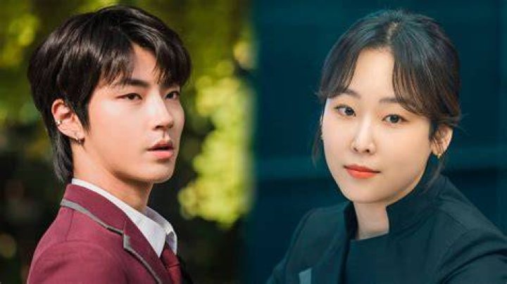 Seo Hyun Jin et Hwang In Yeop sont s&eacute;rieux lorsqu'ils tournent, mais