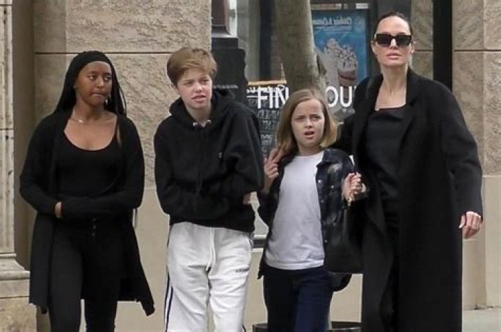 Shiloh, el hijo trans de Angelina Jolie y Brad Pitt, habría comenzado