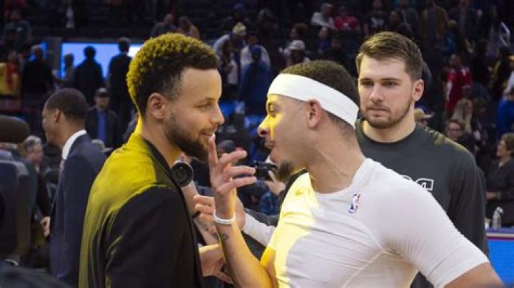 Steph Curry Reacts To Seth Curry FourYear Deal 32 Million Deal with