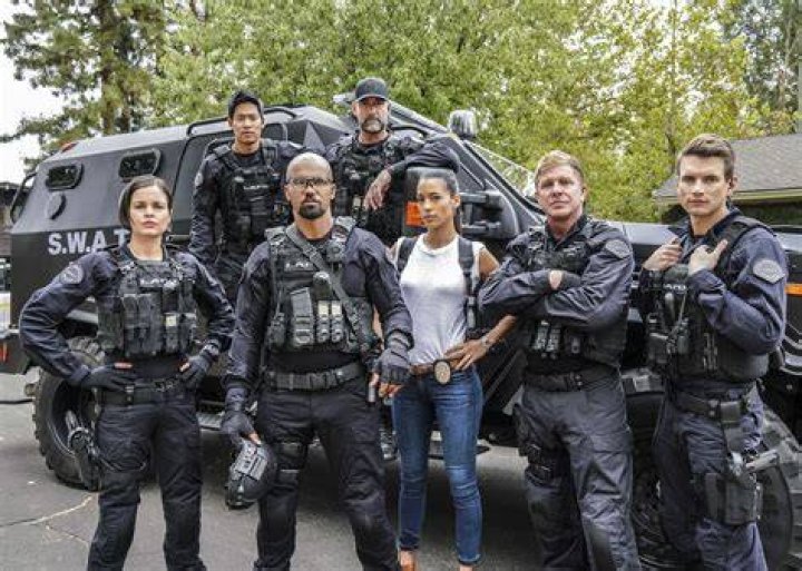 S.W.A.T. (2017) S.W.A.T. (2017) Photo Shemar Moore, Lina Esco 249