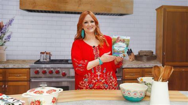 The Pioneer Woman American Food Blogger Author And Television