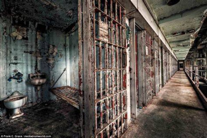 US prison West Virginia State Penitentiary disturbing tourist