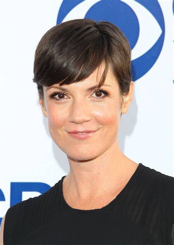 Zoe McLellan bio age, measurements, net worth, movies and tv shows